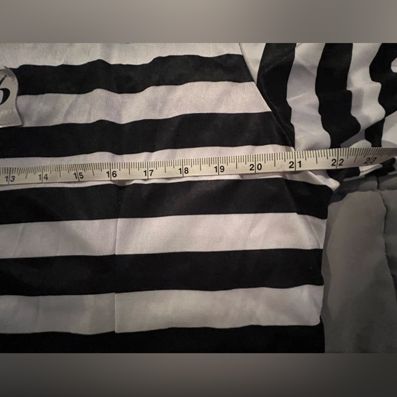 Convict/prisoner/jail/incarcerated Halloween Costume - Picture 7 of 9